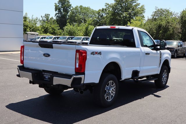 New 2025 Ford F350 XLT image 3