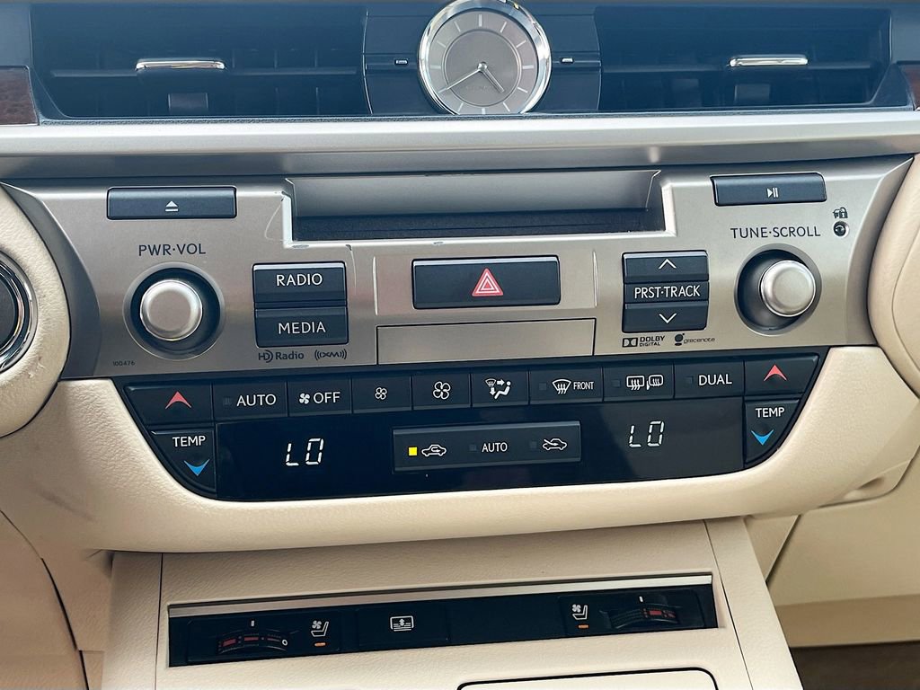 Used 2015 Lexus ES 350 350 w/ Luxury Package image 15