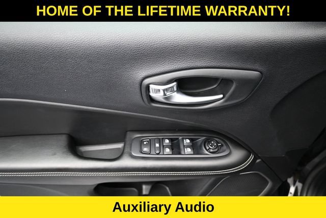 Used 2021 Jeep Compass Latitude AWD/4WD image 13
