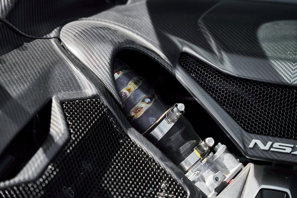 Used 2017 Acura NSX image 23