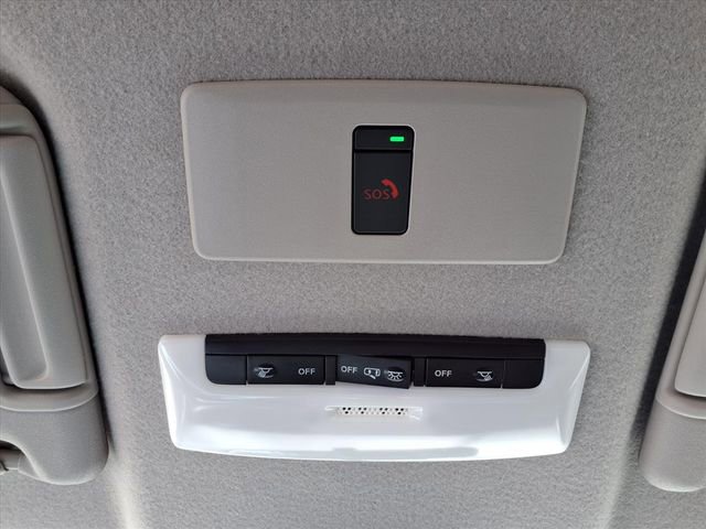 Used 2024 Nissan Kicks SV w/ Exterior Package FWD image 13