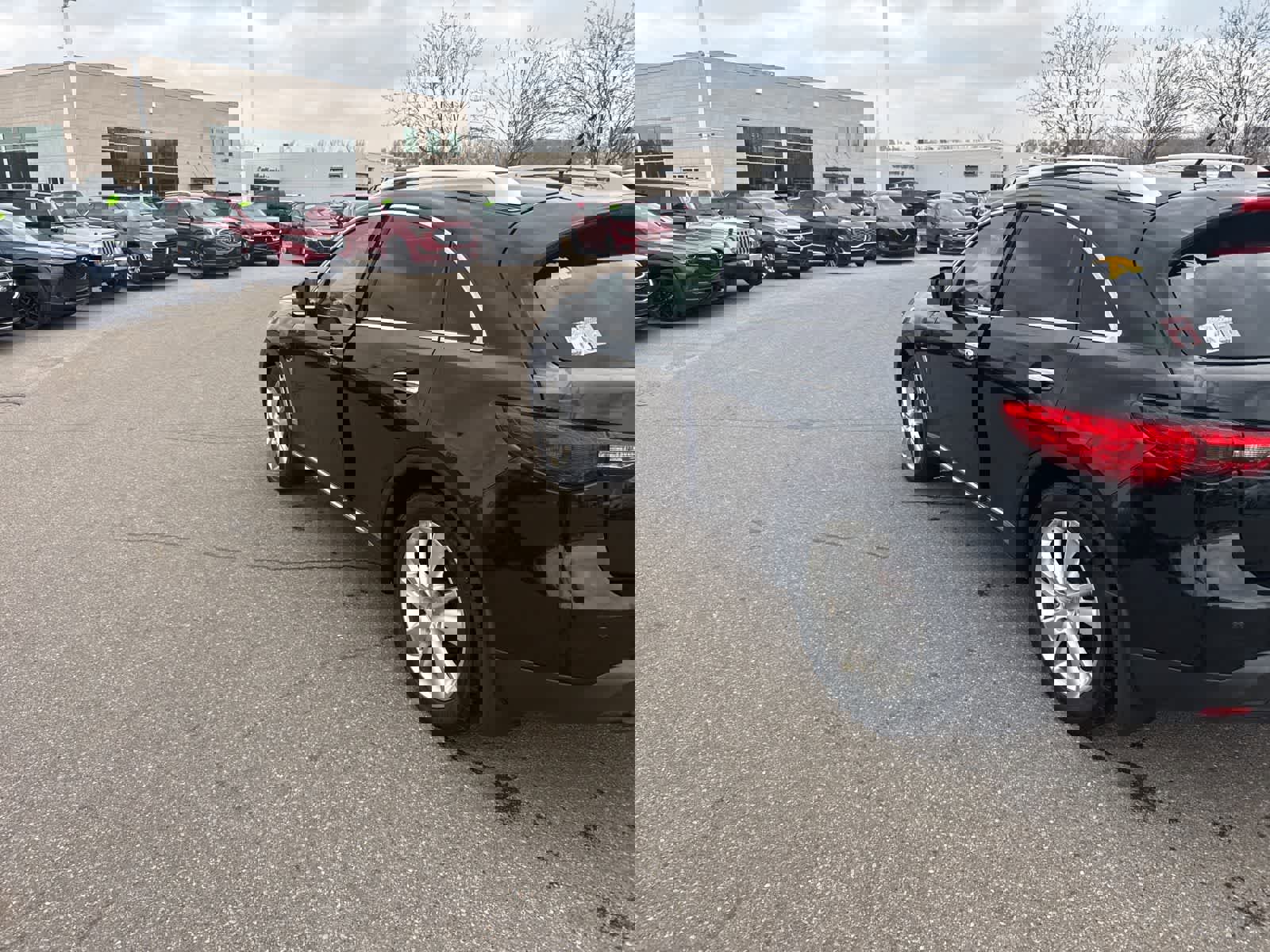 Used 2012 INFINITI FX35 AWD w/ Premium Pkg image 6