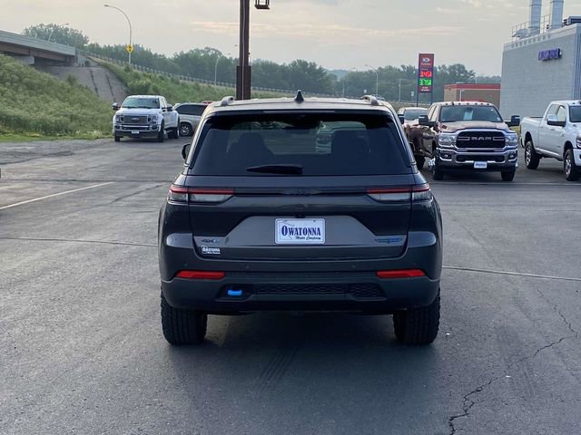 New 2023 Jeep Grand Cherokee Trailhawk w/ Luxury Tech Group III image 3