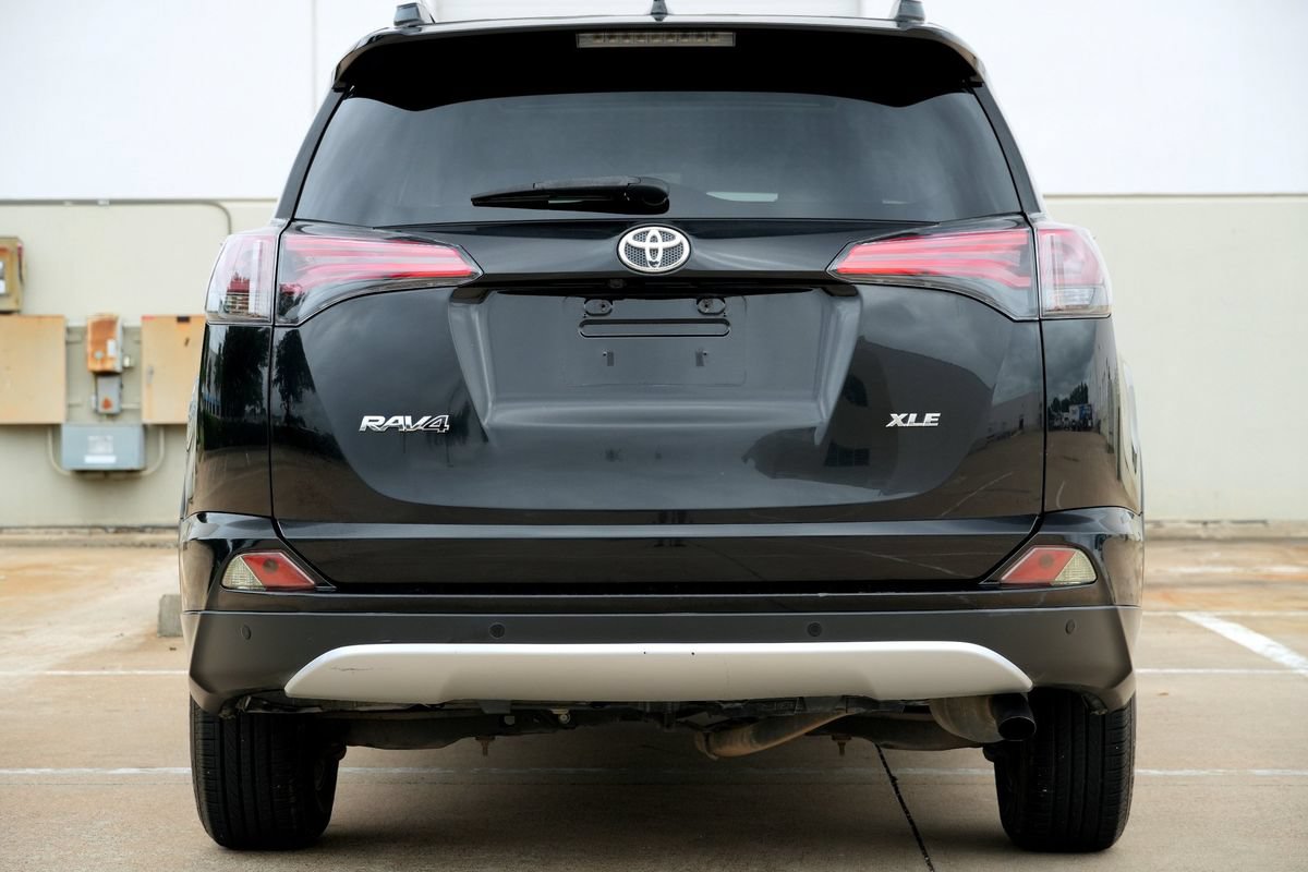 Used 2016 Toyota RAV4 XLE w/ Convenience Package FWD image 17