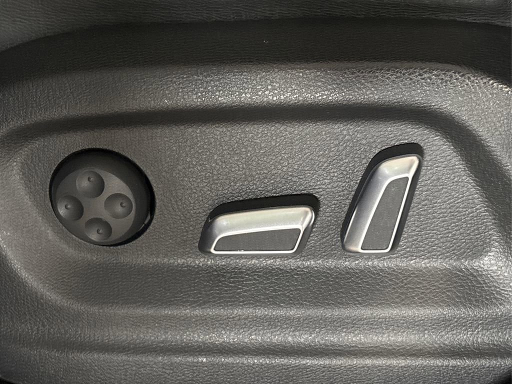 Used 2016 Audi Q3 2.0T Prestige w/ Prestige Package image 38