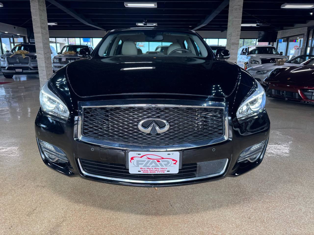 Used 2015 INFINITI Q70 L 3.7 w/ Technology Package AWD/4WD image 2