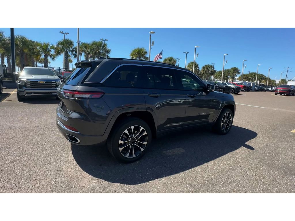 Used 2022 Jeep Grand Cherokee Overland image 2