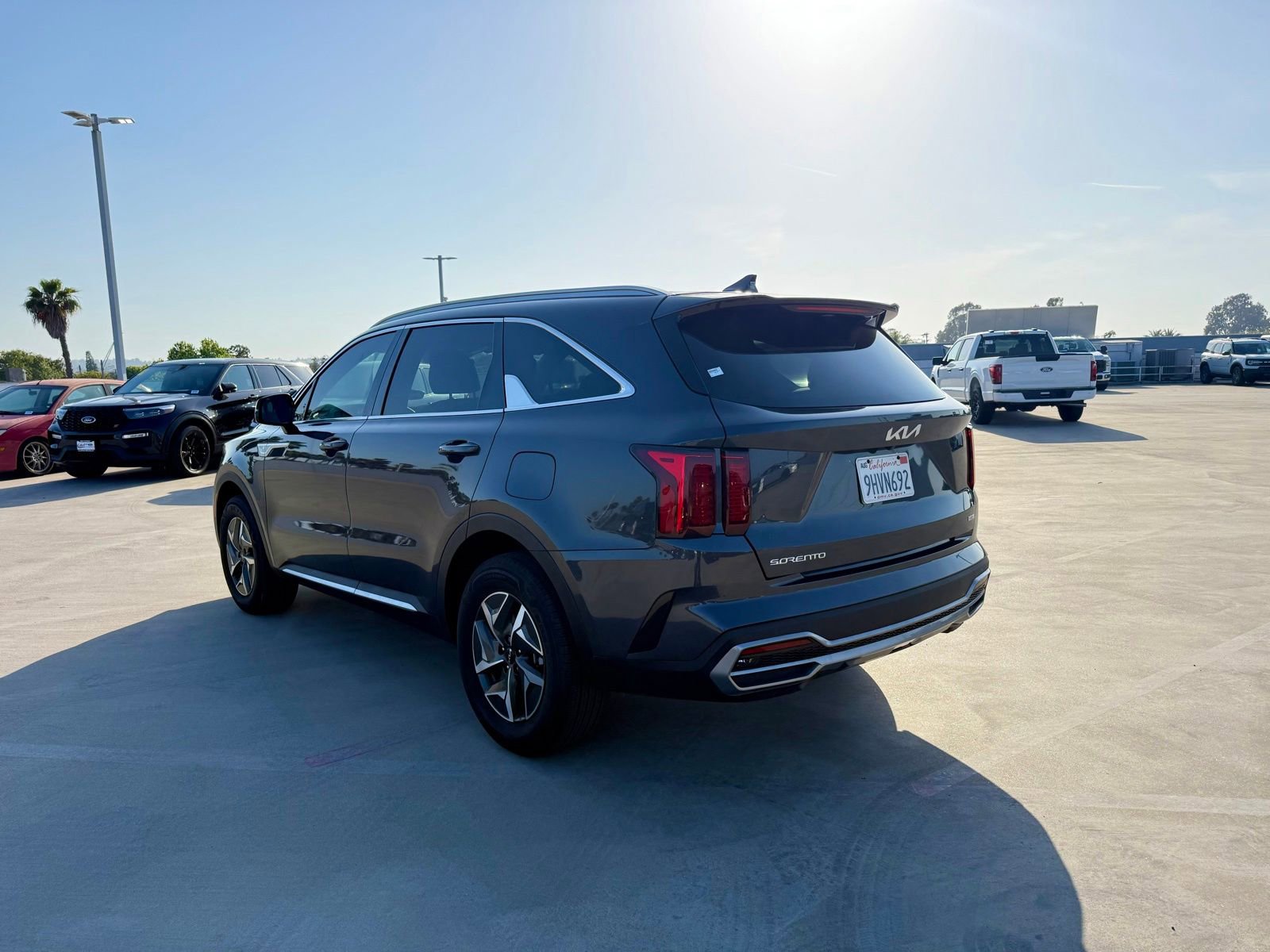 Used 2023 Kia Sorento EX FWD image 2