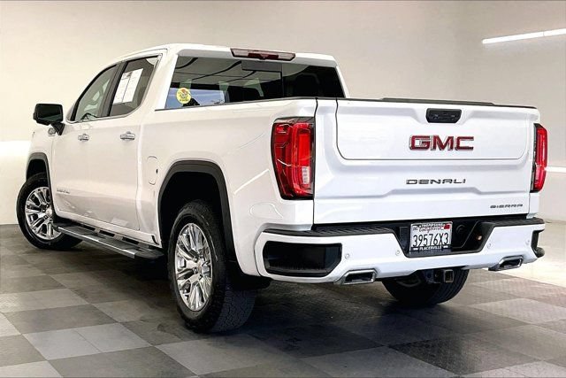 Used 2023 GMC Sierra 1500 Denali w/ Denali Carbonpro Edition AWD/4WD image 10