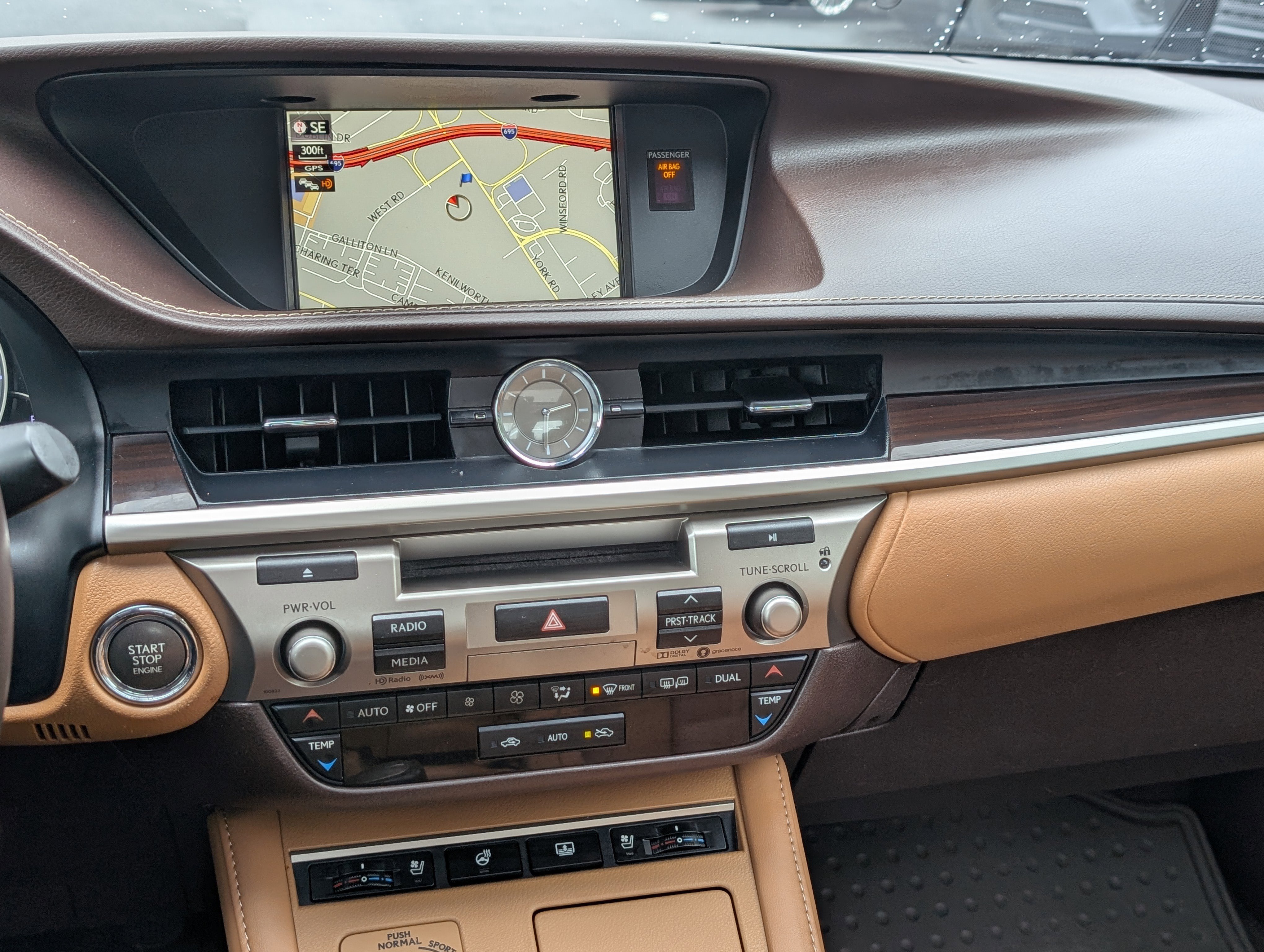 Used 2018 Lexus ES 350 w/ Luxury Package w/Wood Trim image 28