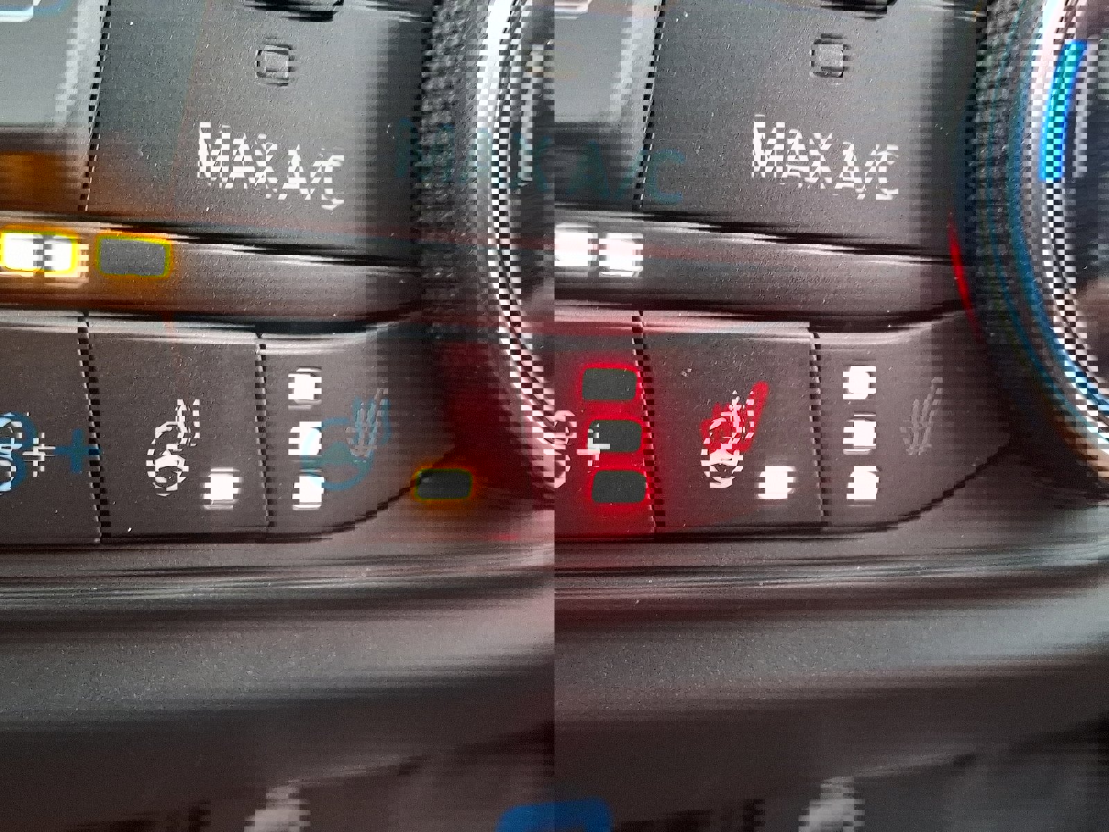 Used 2022 Ford Maverick Lariat w/ Lariat Luxury Package image 24