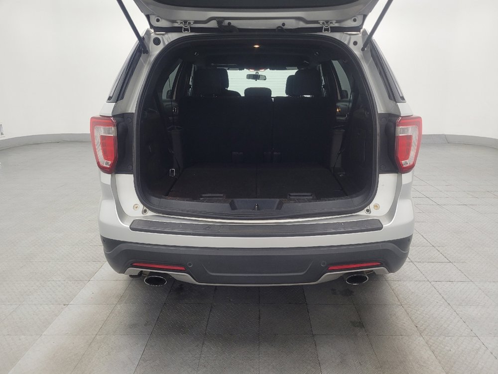 Used 2018 Ford Explorer XLT FWD image 29
