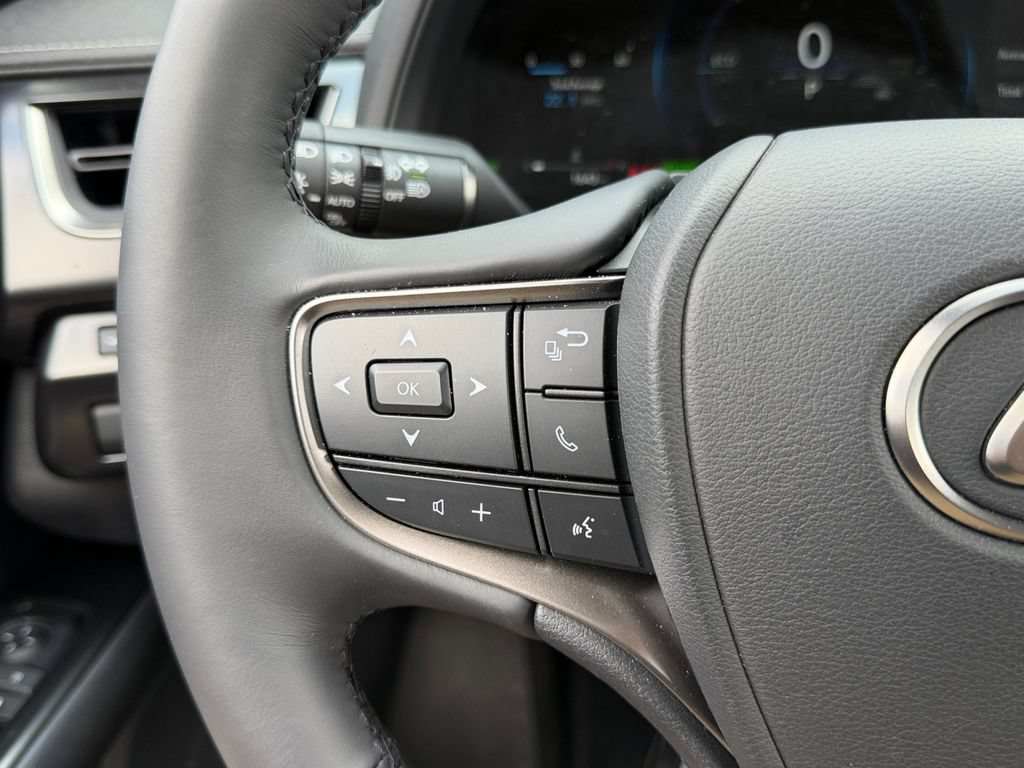 Used 2025 Lexus UX 300h AWD w/ Cold Area Package image 19