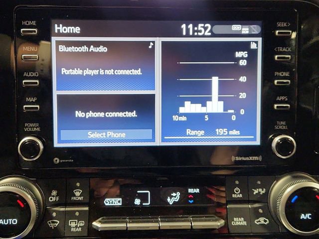 Used 2022 Toyota Highlander L FWD image 13