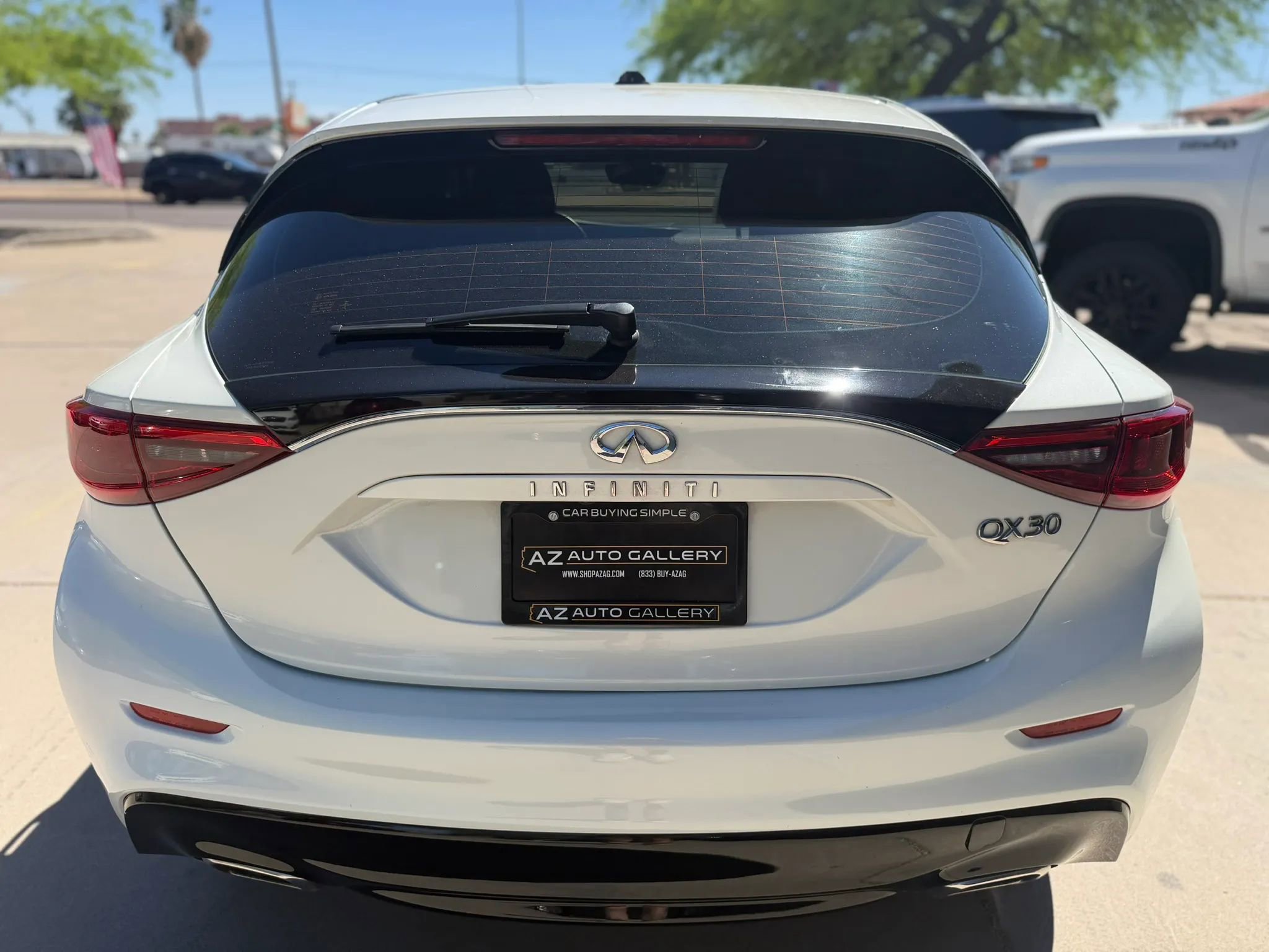 Used 2018 INFINITI QX30 image 6