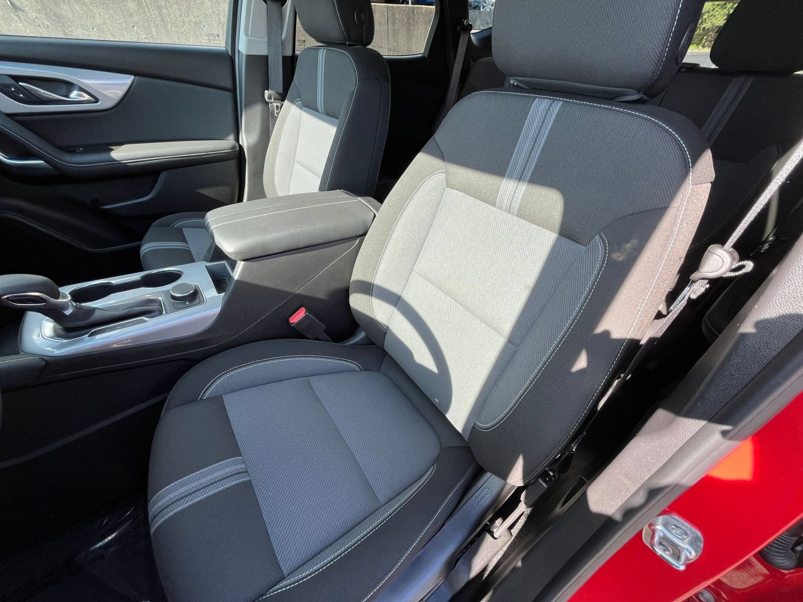 Used 2025 Chevrolet Blazer LT FWD image 37