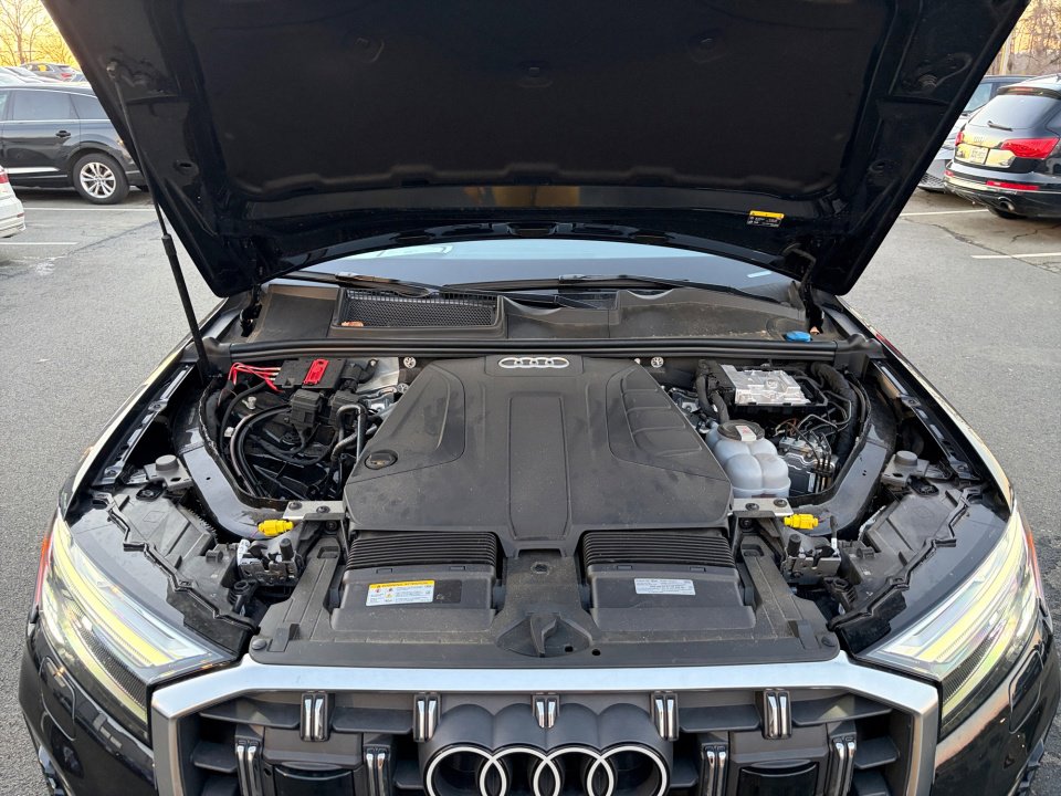 Used 2025 Audi Q7 2.0T Premium w/ Convenience Package image 16