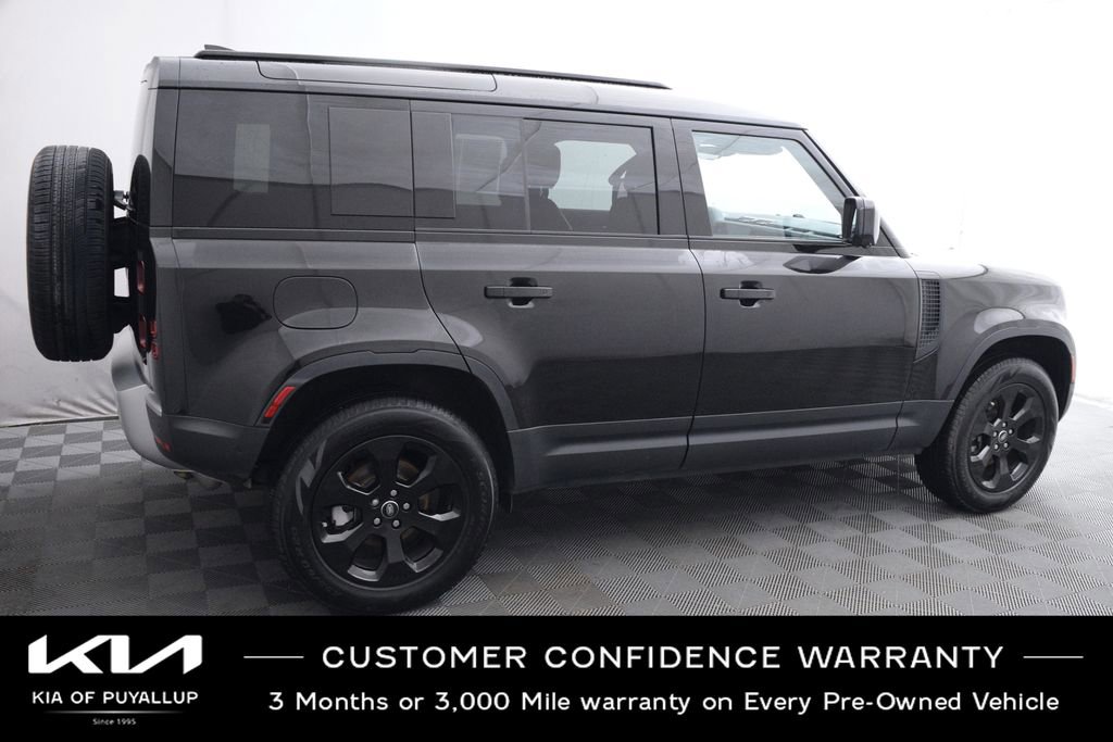 Used 2025 Land Rover Defender 110 S image 4