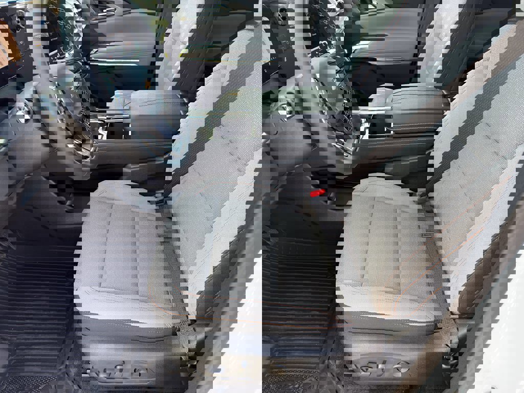 New 2026 Chevrolet Traverse LT w/ Driver Confidence Package image 11