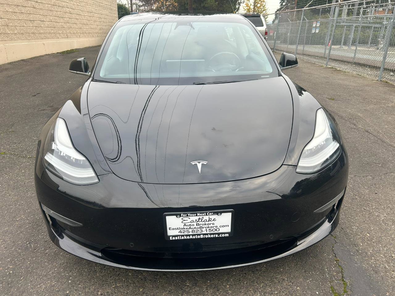 Used 2019 Tesla Model 3 Mid Range image 2