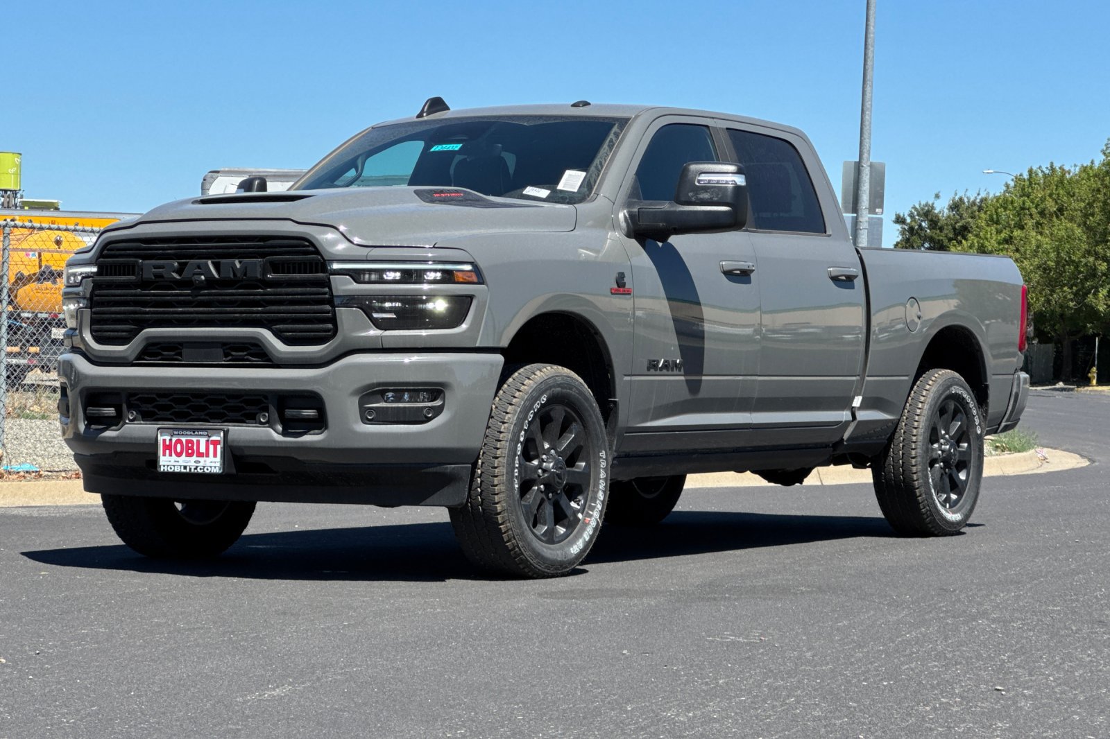 New 2026 RAM 2500 Laramie AWD/4WD image 7