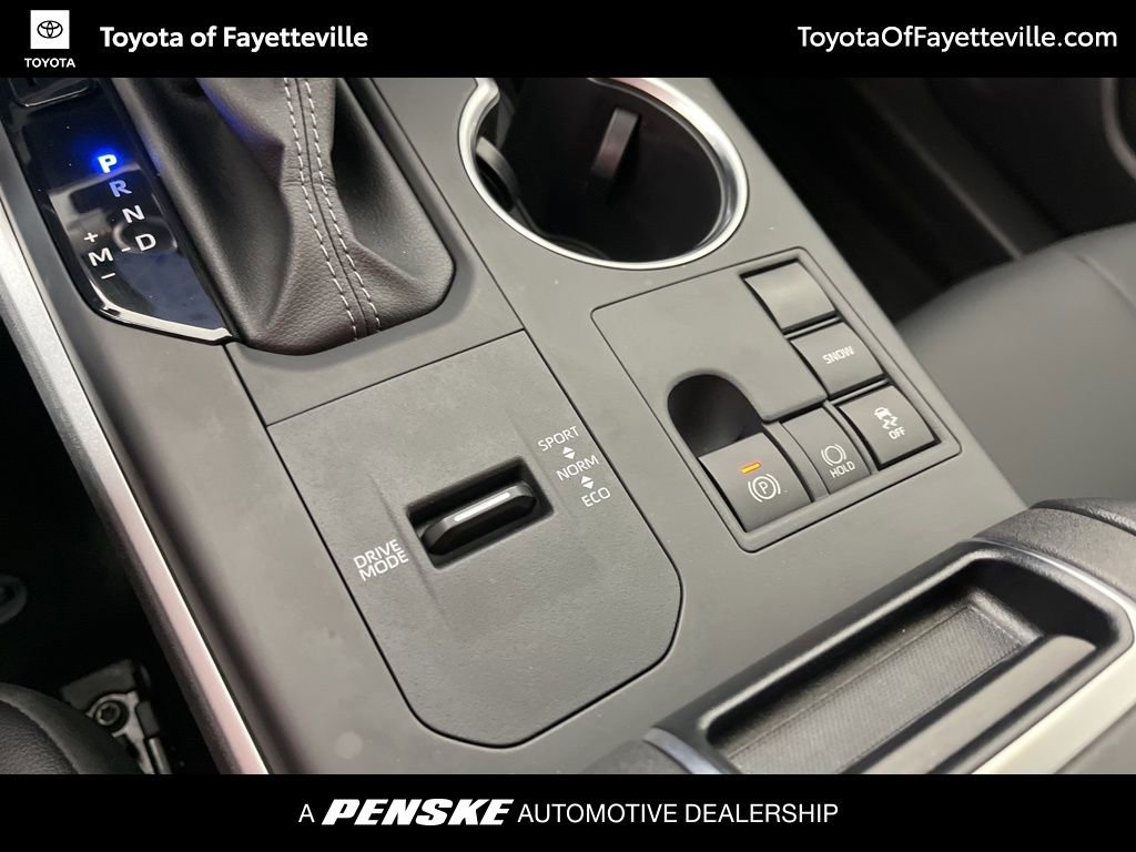 Certified 2025 Toyota Highlander XLE image 35