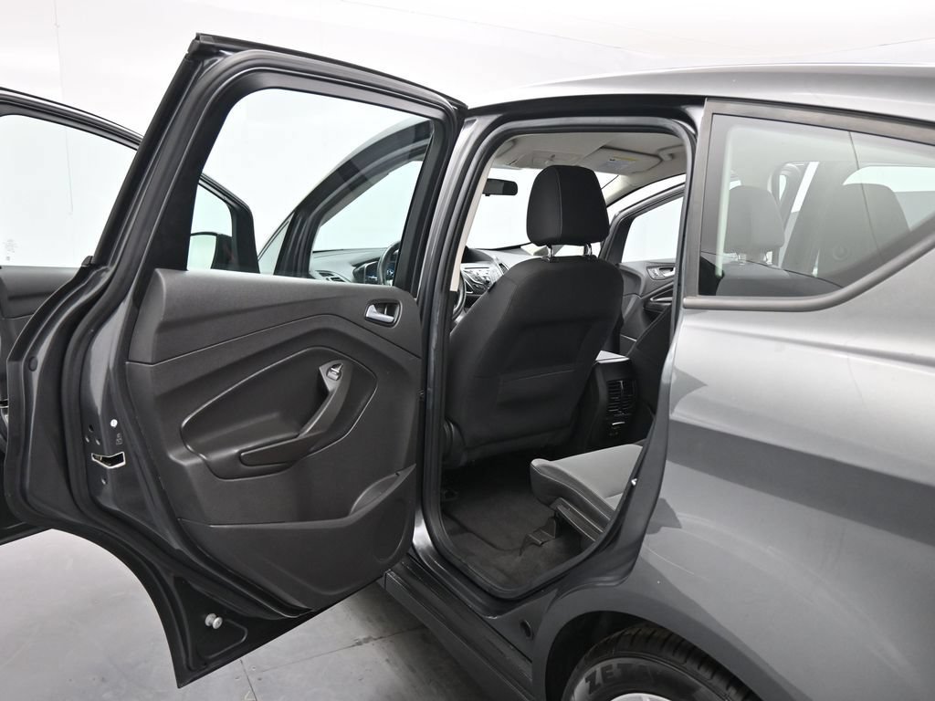 Used 2016 Ford C-MAX SE w/ Equipment Group 201A FWD image 14
