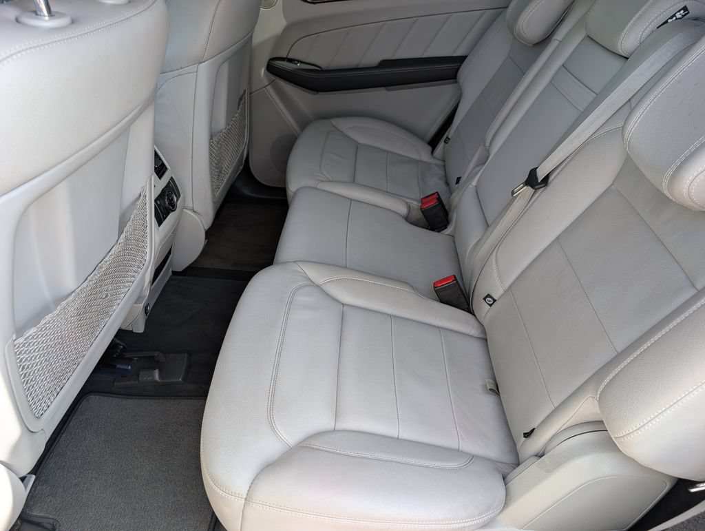 Used 2015 Mercedes-Benz GL 450 4MATIC image 19