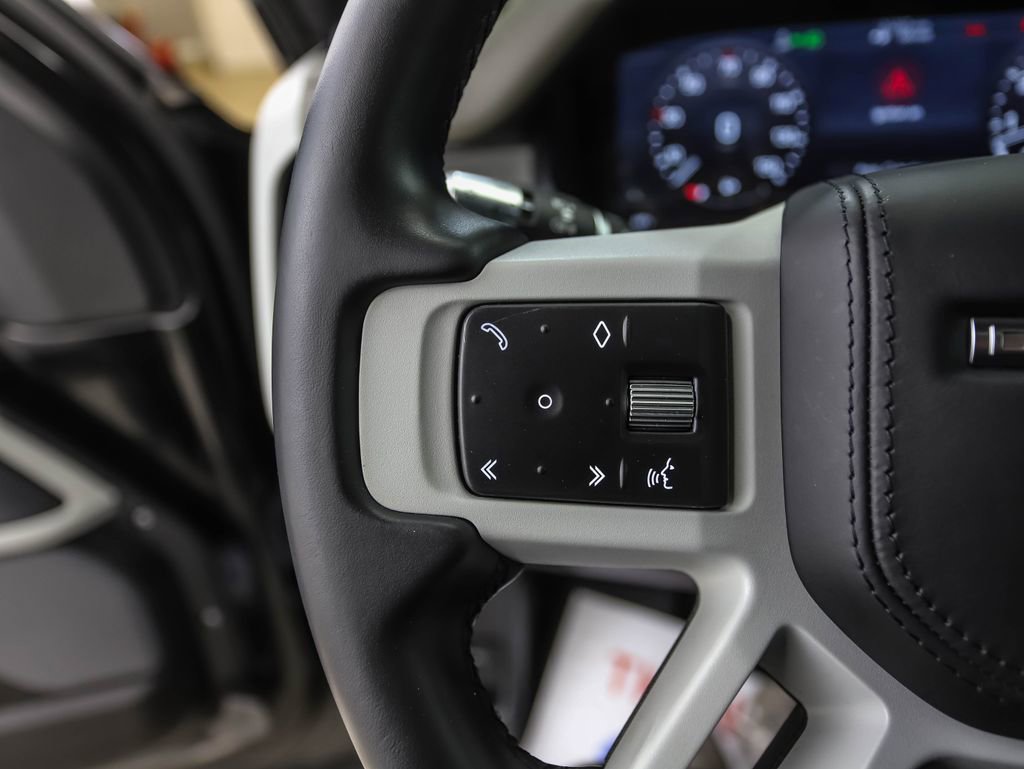 Used 2022 Land Rover Defender 110 XS Edition AWD/4WD image 12