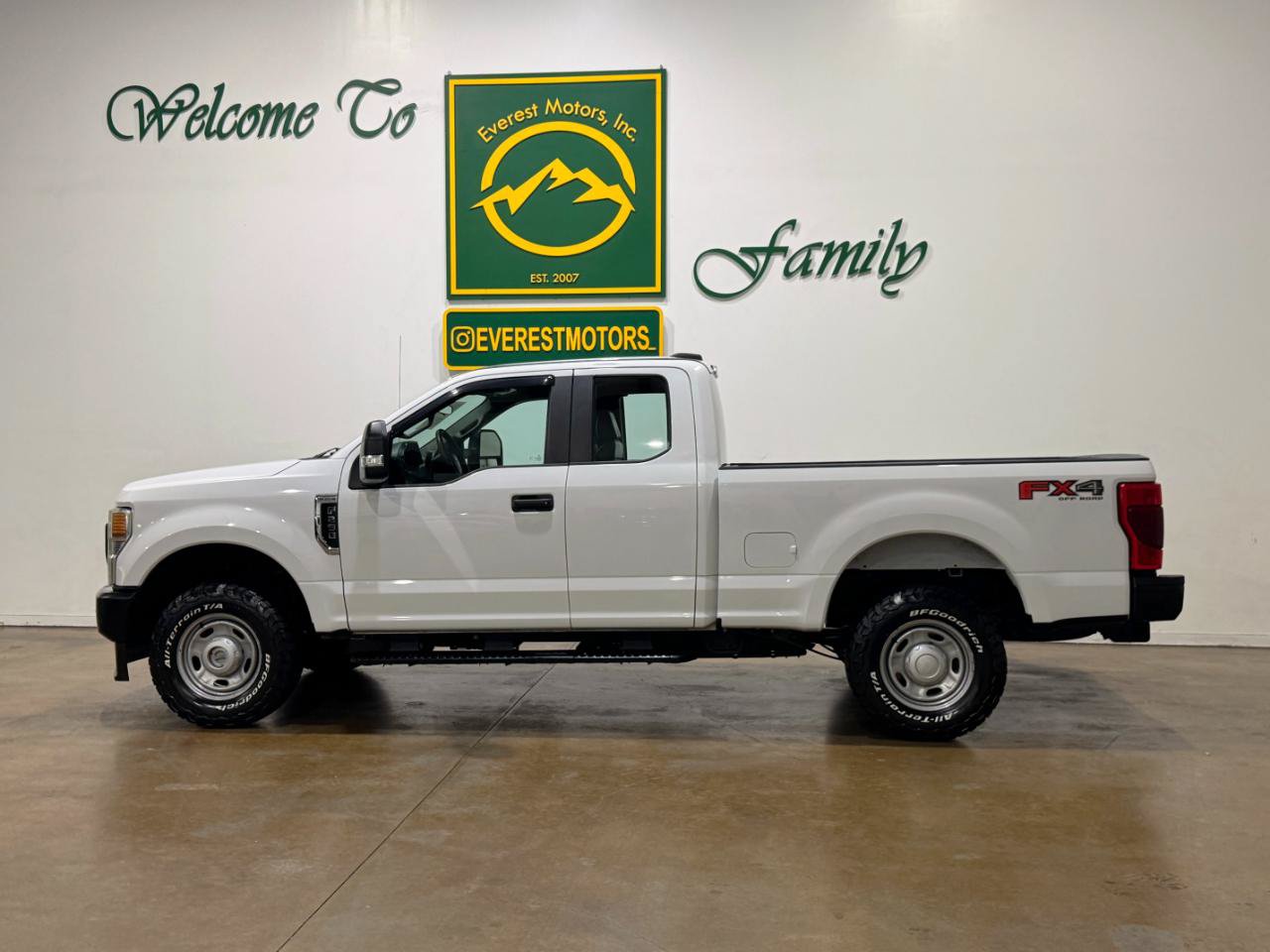 Used 2020 Ford F250 XL w/ Power Equipment Group AWD/4WD image 5