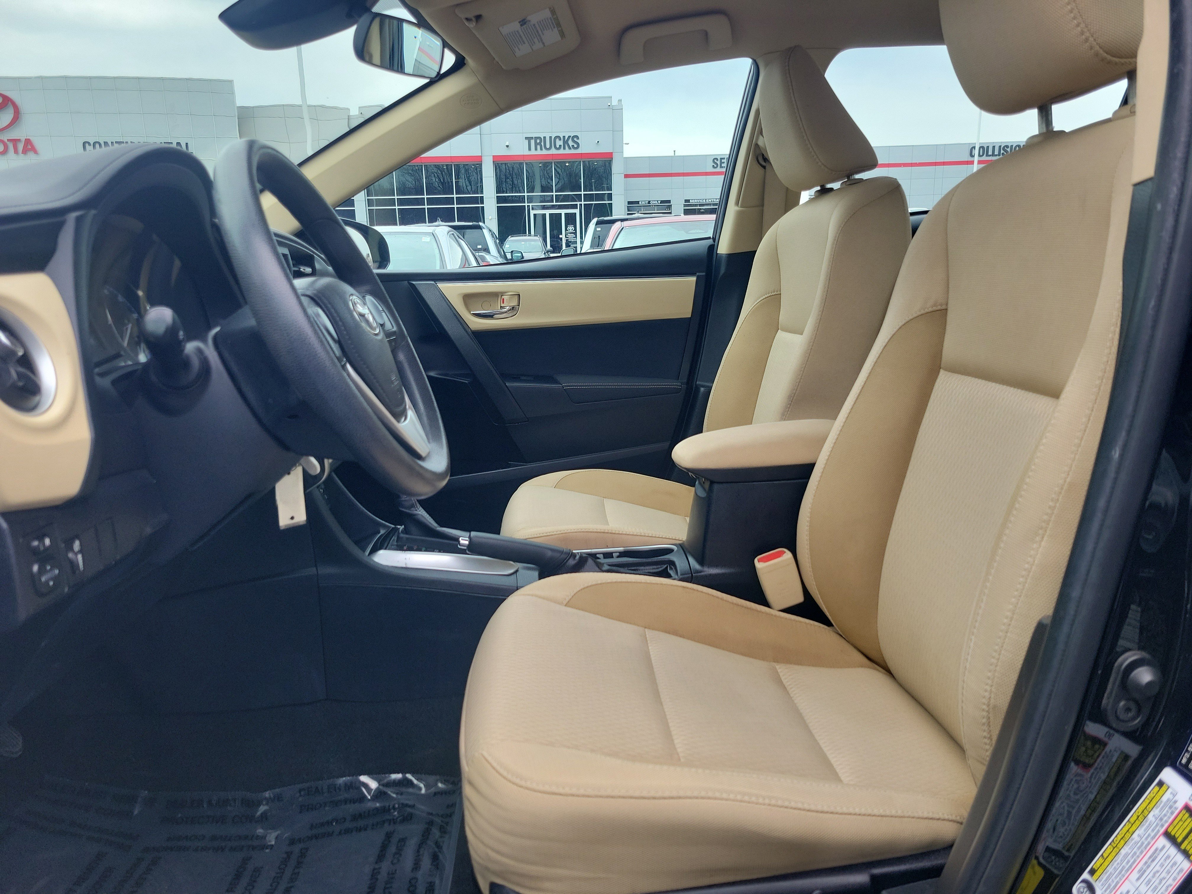 Used 2017 Toyota Corolla LE w/ Carpet Mat Package (TMS) image 17