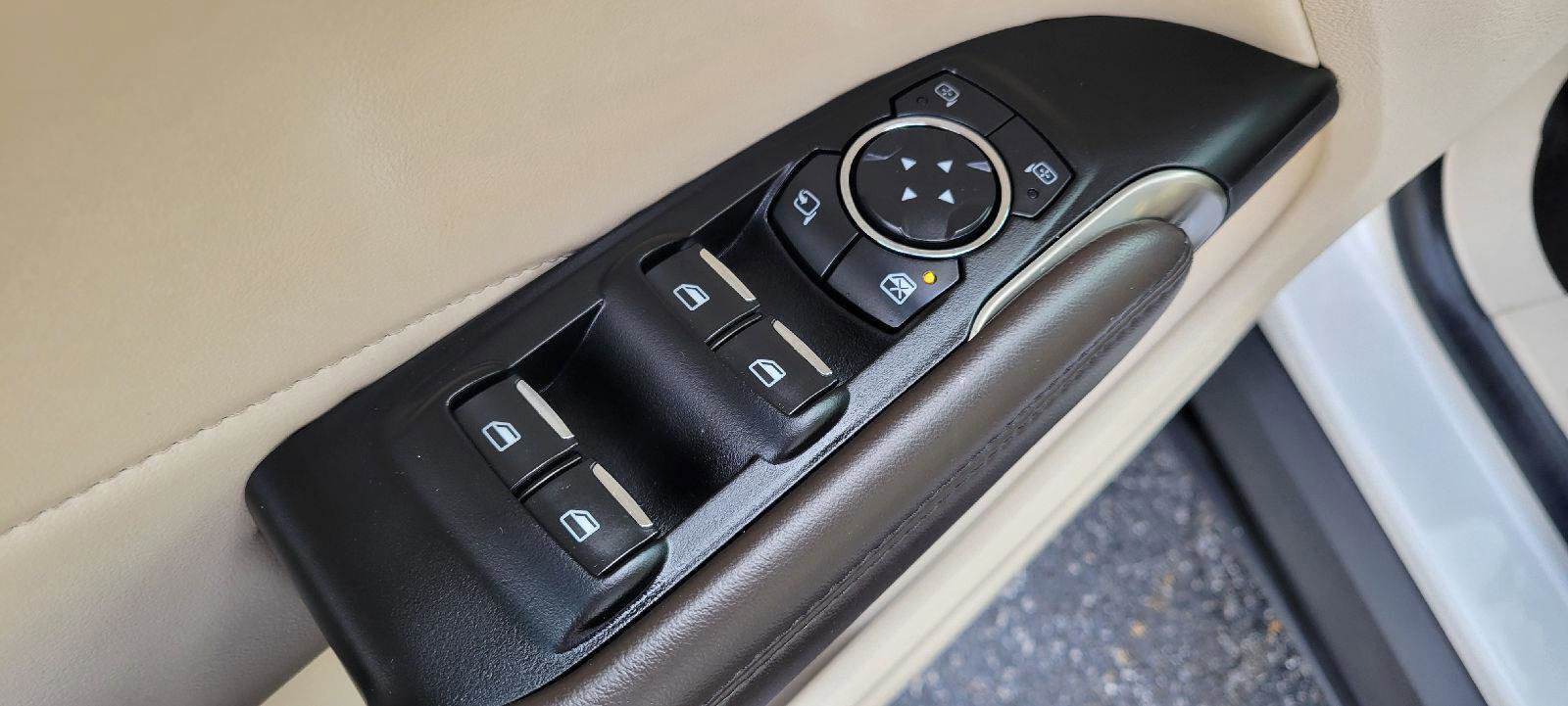 Used 2019 Lincoln MKC Select w/ Select Plus Package image 7