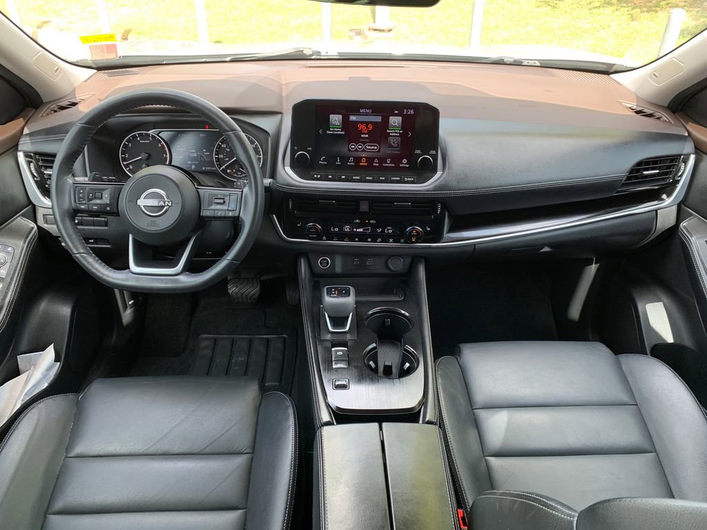 Used 2023 Nissan Rogue SL w/ SL Premium Package FWD image 17