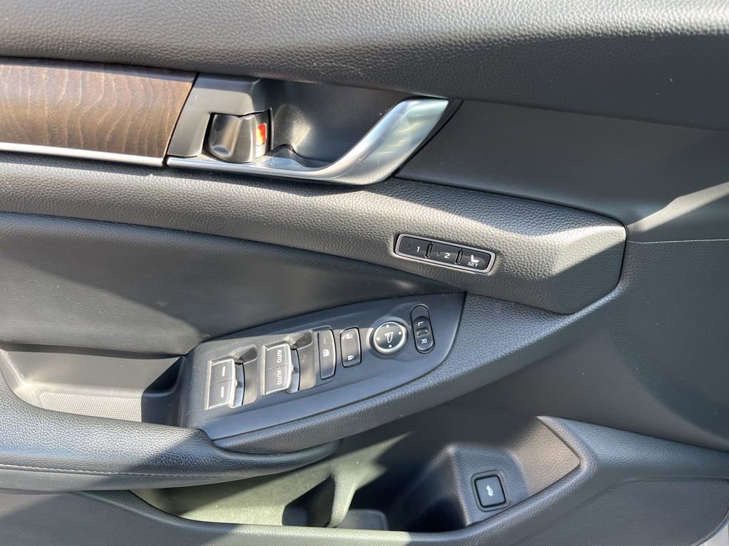 Used 2018 Honda Accord EX-L image 54