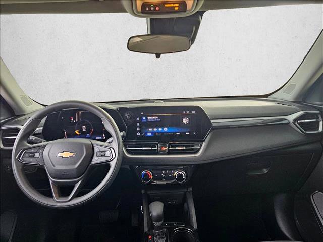 Used 2025 Chevrolet TrailBlazer LT FWD image 21