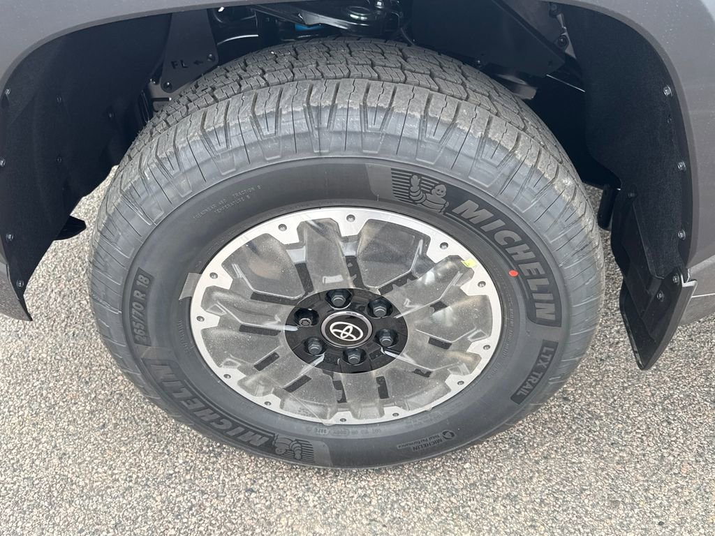 New 2026 Toyota Tundra SR5 AWD/4WD image 15