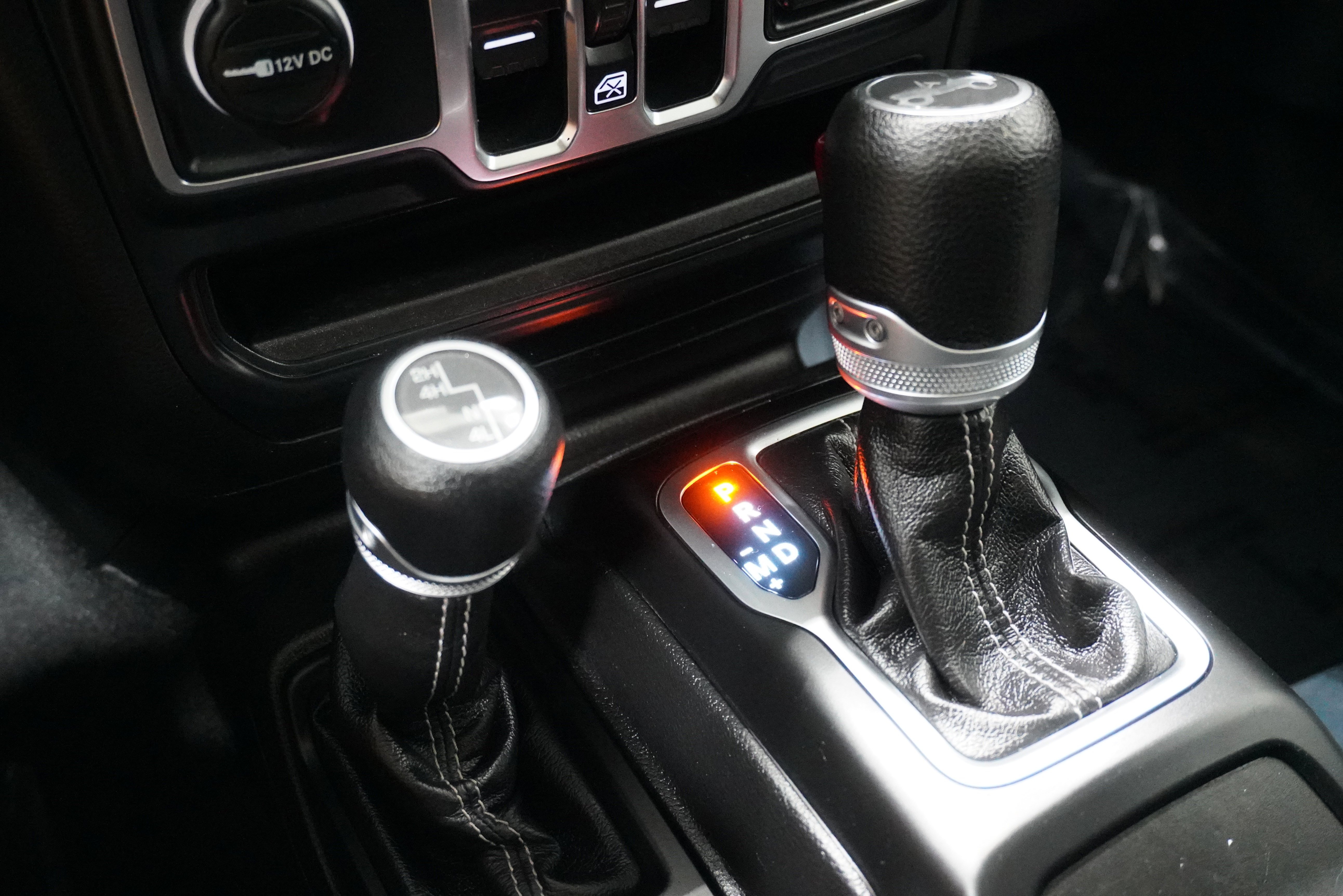 Used 2019 Jeep Wrangler Unlimited Sahara image 22