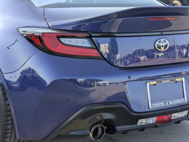 Used 2025 Toyota GR86 Premium w/ Performance Package RWD image 7