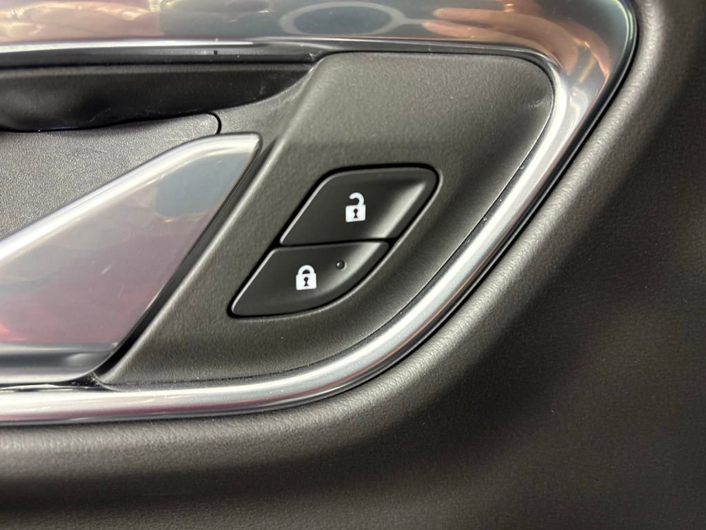 Used 2023 Chevrolet Suburban Premier image 47