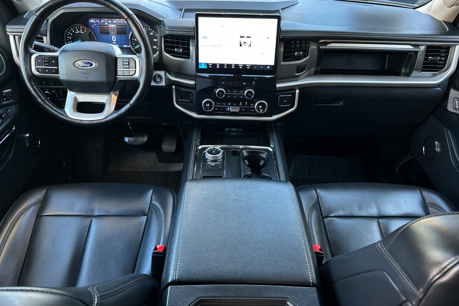Used 2024 Ford Expedition Max XLT image 12