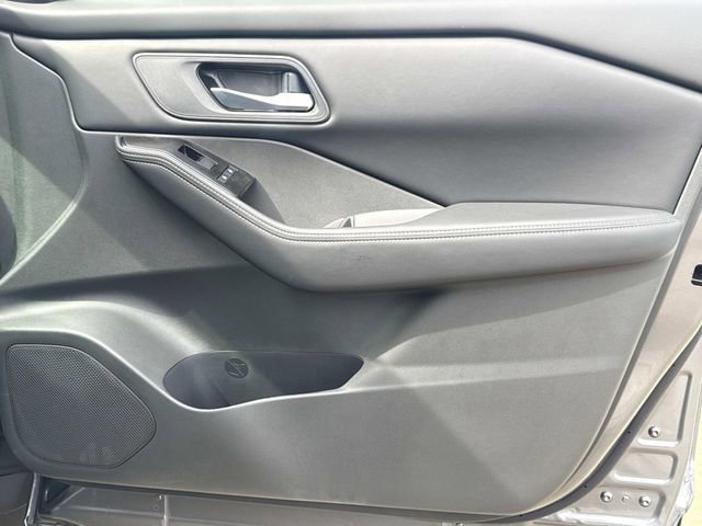 New 2026 Nissan Rogue SV FWD image 15