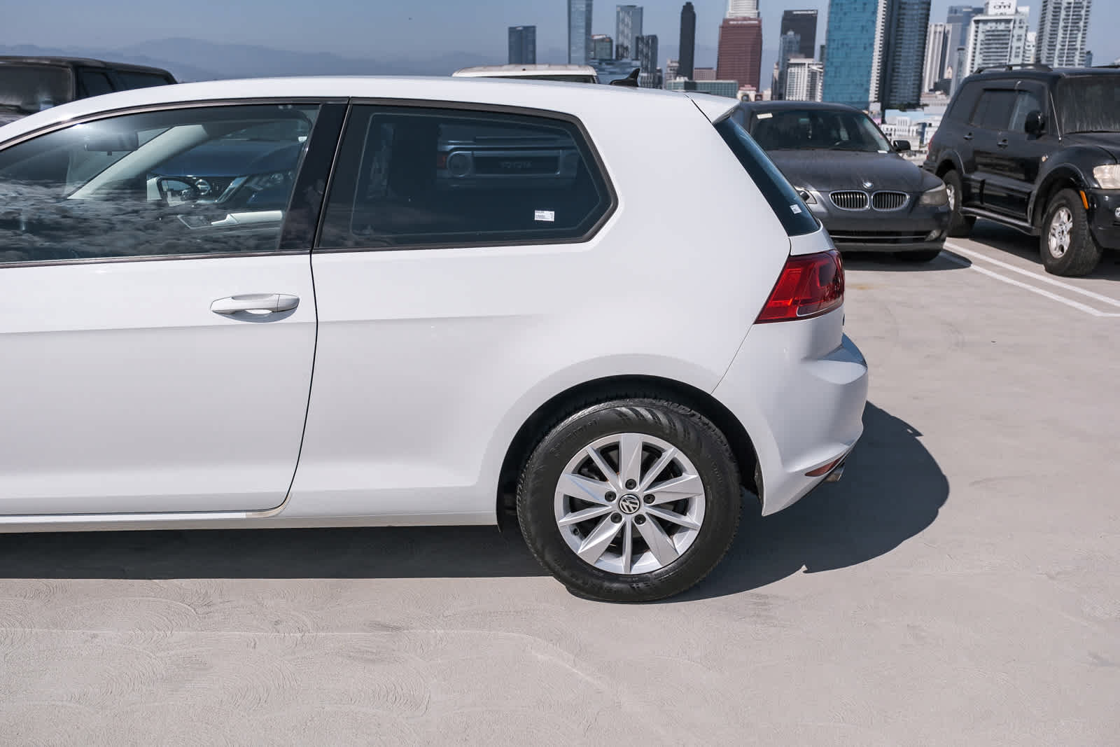 Used 2016 Volkswagen Golf S FWD image 8