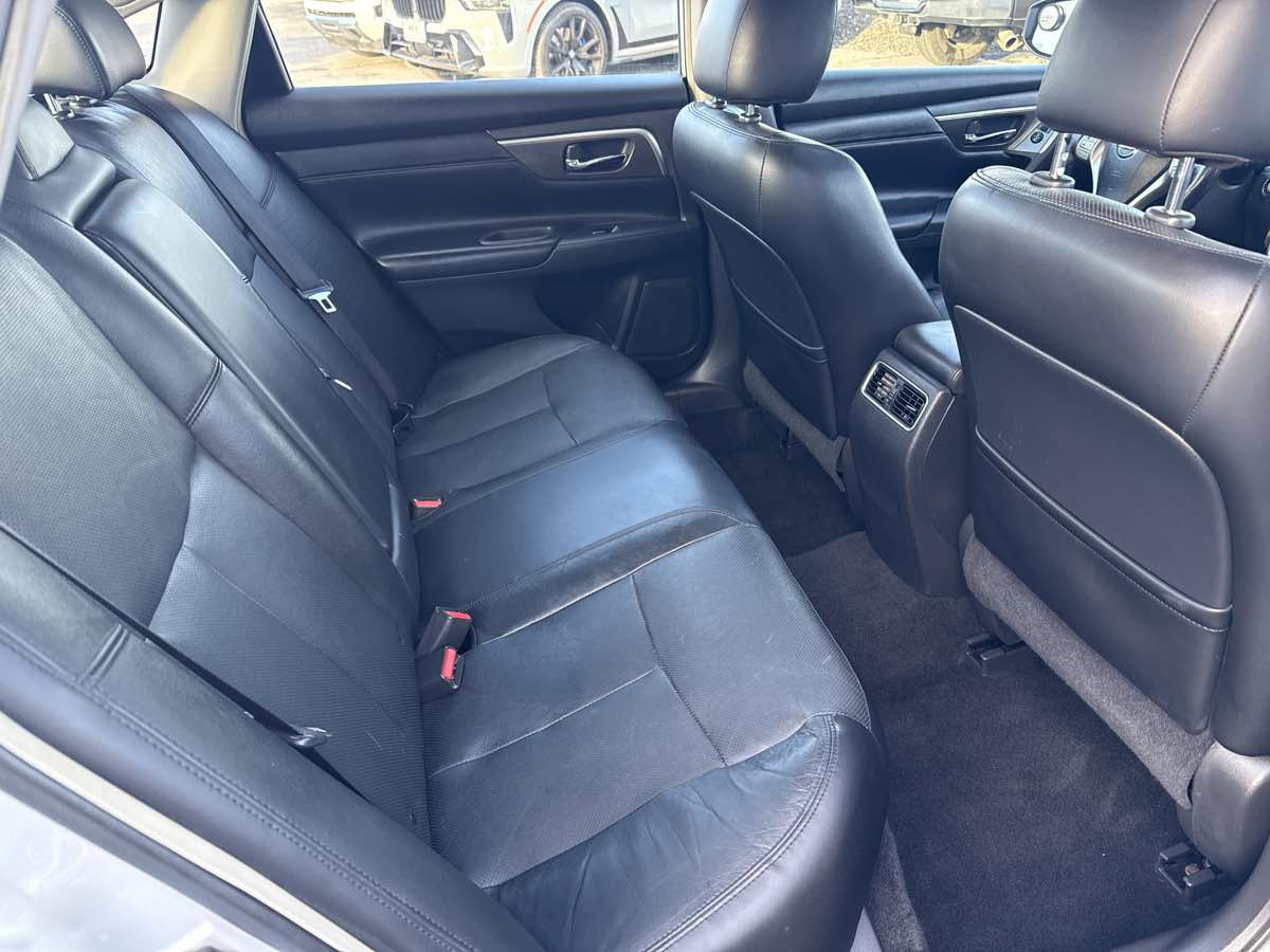 Used 2013 Nissan Altima 2.5 SL w/ 2.5 Moonroof Pkg FWD image 16