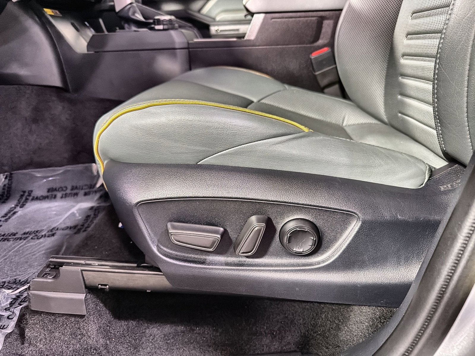 Used 2024 Toyota Tacoma Trailhunter image 30