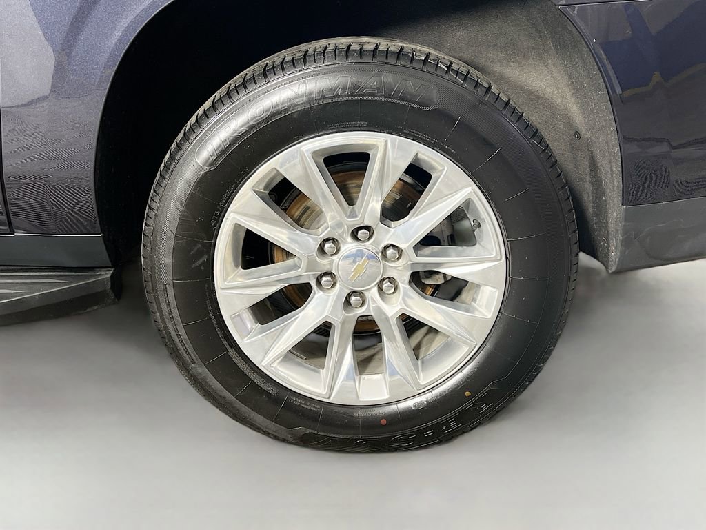 Used 2023 Chevrolet Suburban Premier image 33