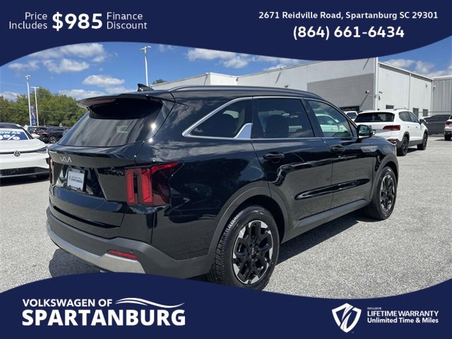 Used 2024 Kia Sorento S image 6