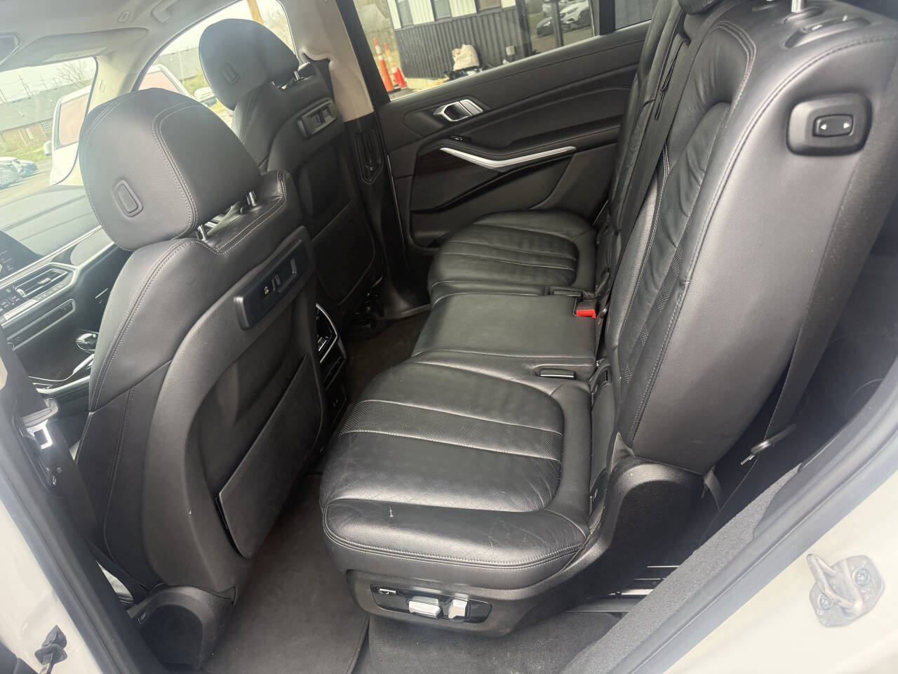 Used 2021 BMW X7 xDrive40i w/ Parking Assistance Package AWD/4WD image 16