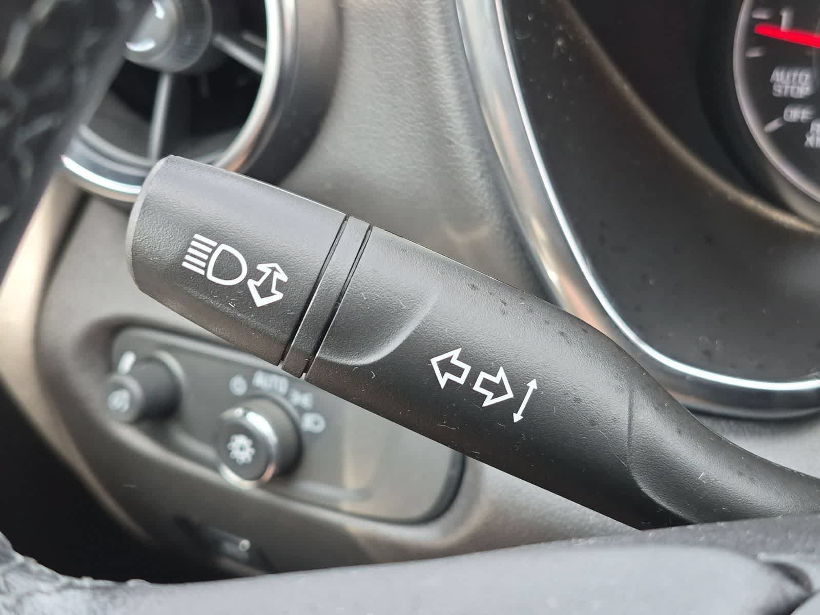 Used 2020 Chevrolet Blazer LT FWD image 26