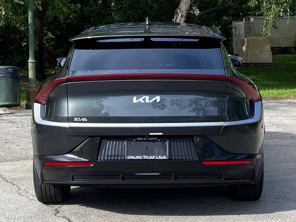 Used 2024 Kia EV6 Light RWD image 9