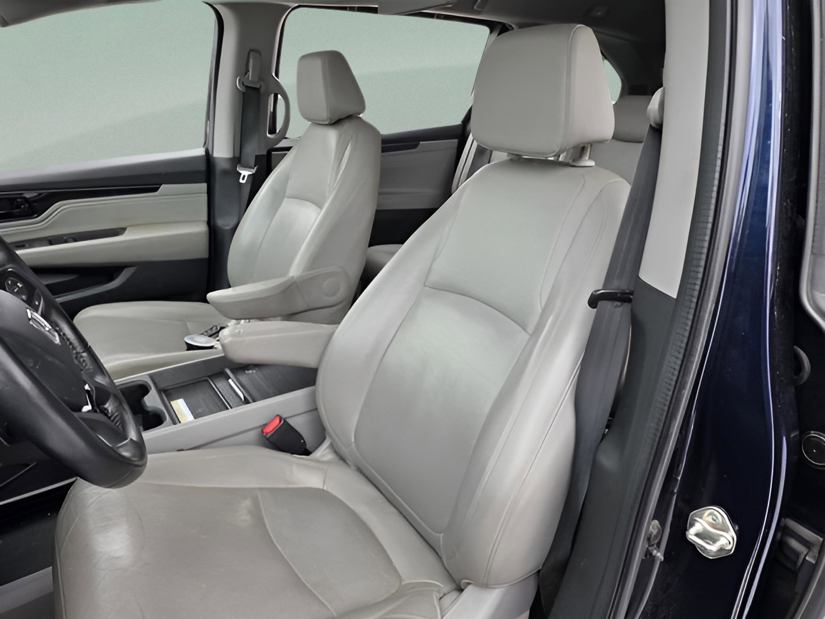 Used 2022 Volvo XC90 T6 Momentum w/ Climate Package image 34